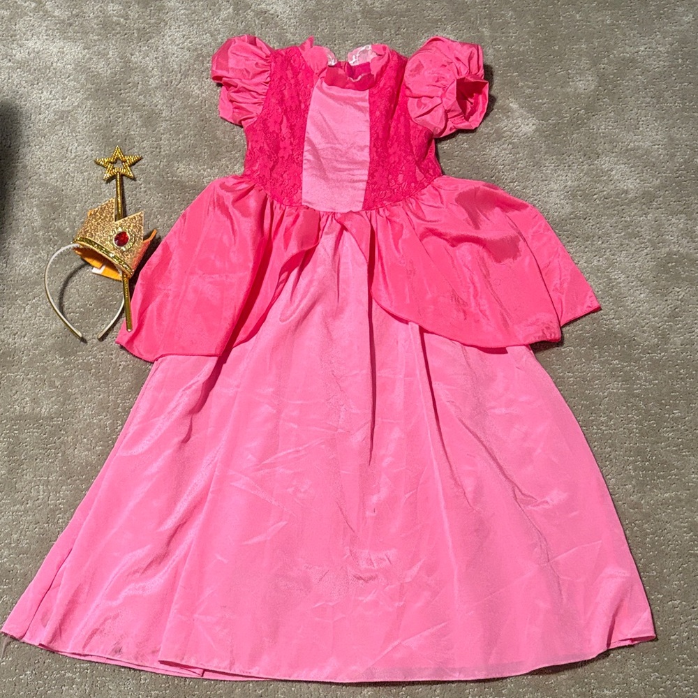 Princess Peach Dress Costume with Crown & Wand - Size 130/ ages 6-7